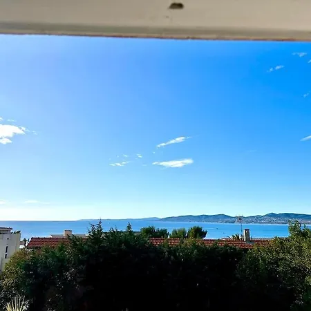 T3 Avec Petite Terrasse Vue Appartement *